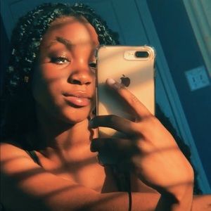 Meet your Posher, Jasmin